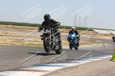 media/Aug-04-2024-TrackDaz (Sun) [[e1ff0814b6]]/Group B/1220pm (Wheelie Bump)/